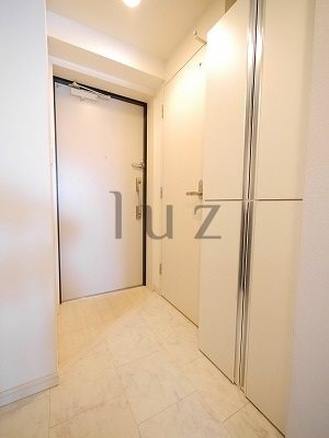 玄関　すっきりとした玄関スペースです！