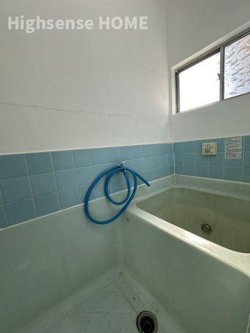 バス・シャワールーム　コンパクトで使いやすいお風呂です