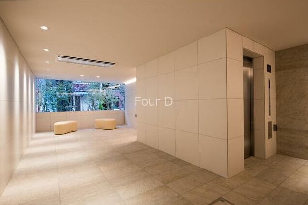 エントランス　お気軽にお問い合わせください。