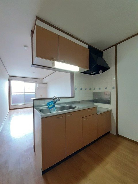 キッチン　広々とした対面式キッチン♪