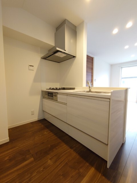 キッチン　３口コンログリル付き