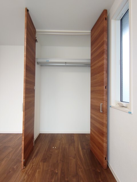 収納　南側洋室収納