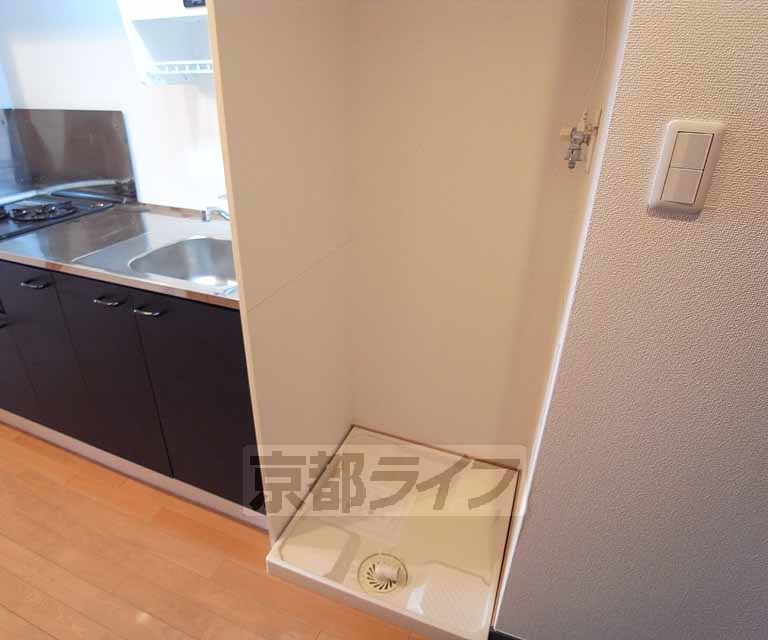 その他設備　室内に洗濯機おけます。