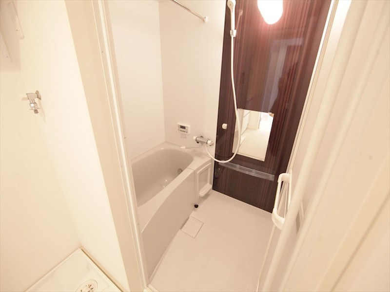 バス・シャワールーム　浴室暖房乾燥機付　追い焚き機能付お風呂　同仕様写真