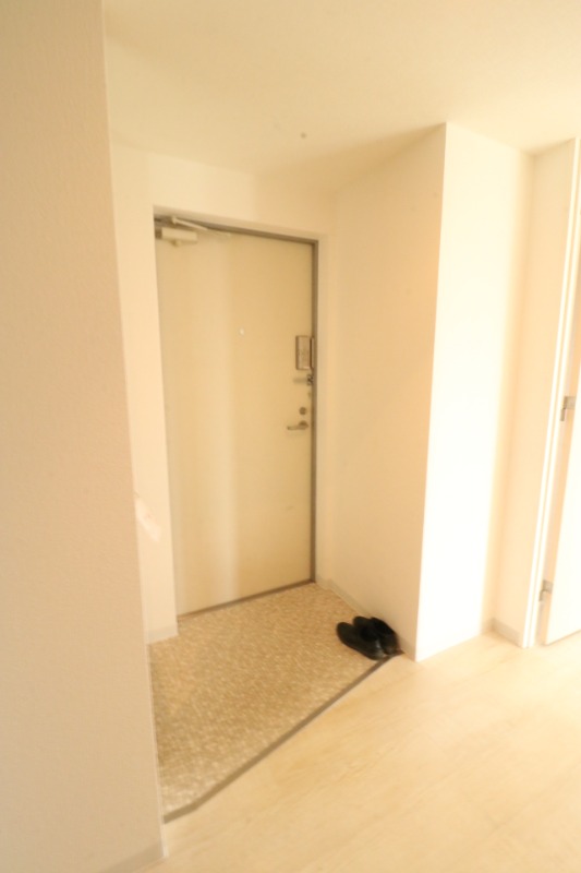 玄関　玄関も広々♪