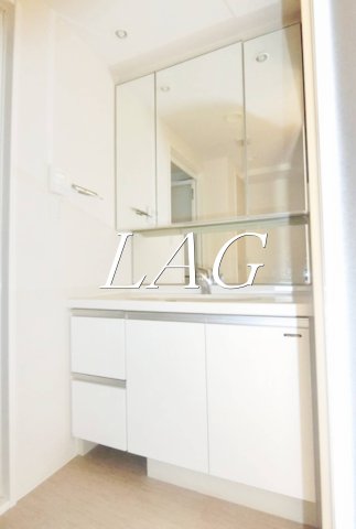 洗面設備　洗面台です。