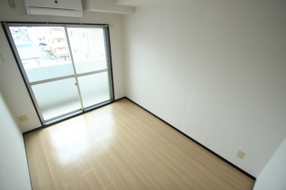 居室・リビング　※別部屋の写真です