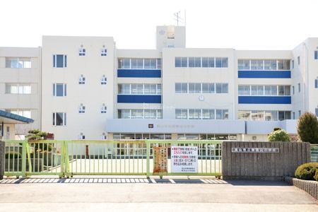 小学校　流山市立南流山小学校（小学校）まで560m