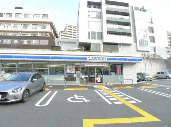 コンビニ　ローソン 神戸名谷町梨原店（コンビニ）まで151m