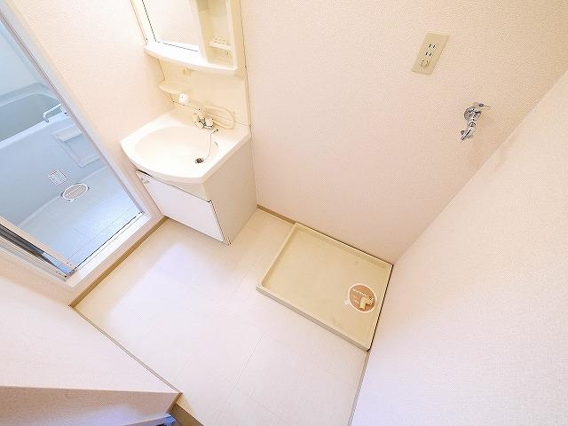 洗面設備　使いやすい洗面所です