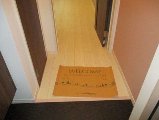 玄関　※別室の参考写真の為、現況優先です。