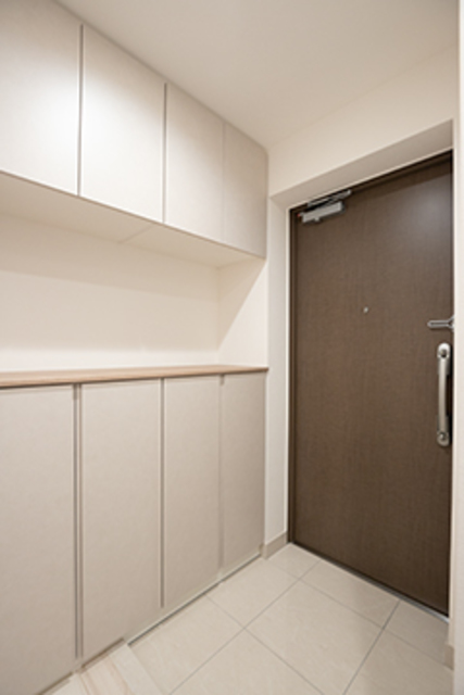 玄関　※写真は同タイプ住戸です。
