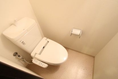 ＪＲ山陽本線 岡山駅 徒歩15分 10階建 築14年のトイレ写真