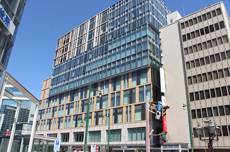 ショッピングセンター　古町ルフル（ショッピングセンター）まで599m