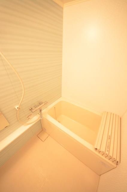 バス・シャワールーム　☆ゆったり浴室で癒されて下さい☆