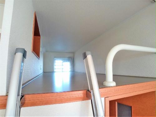 その他　玄関まで続く長いロフトです。