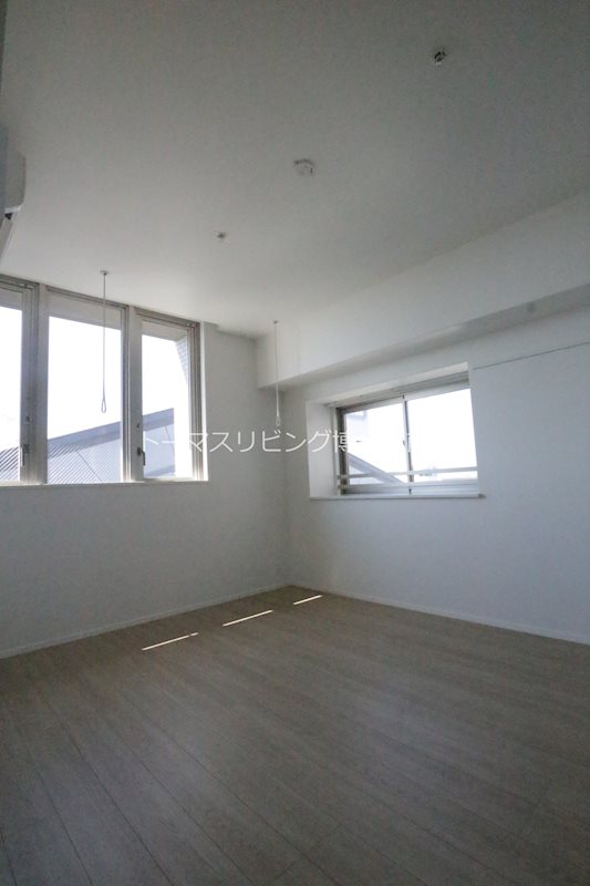 居室・リビング　※別号室の参考写真になります。