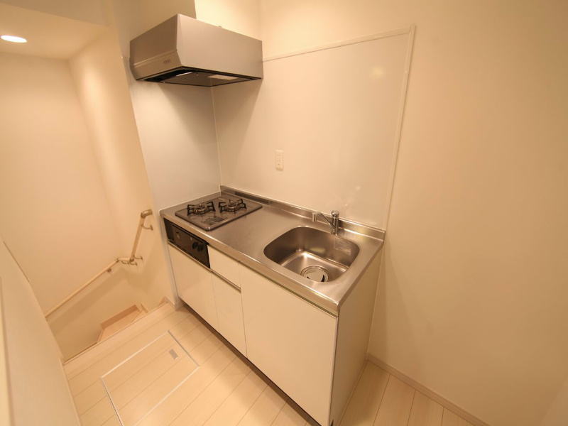 キッチン　システムキッチン（ガス2口）冷蔵庫・レンジ等ご用意できます