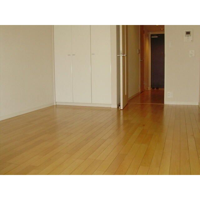 居室・リビング　☆明るい洋室☆