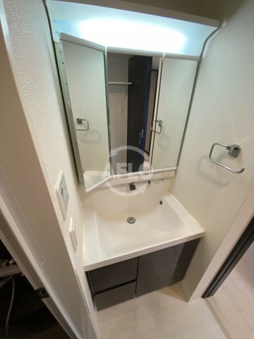 洗面設備　エステムプラザ大手前エヴァース　独立洗面台