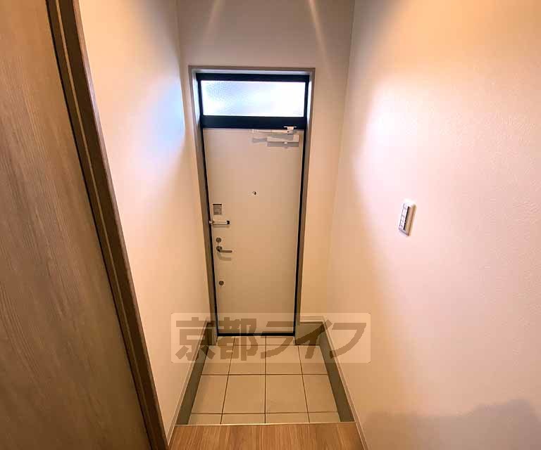 玄関　大きな段差がありません