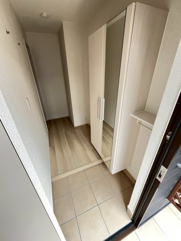 玄関　※同タイプの写真です