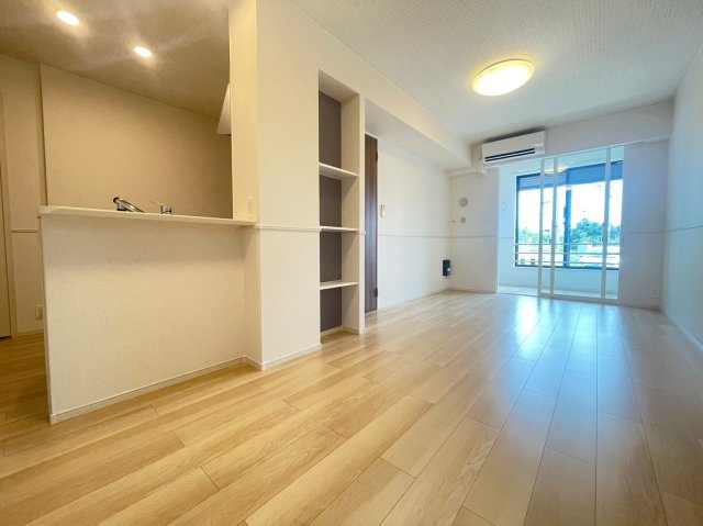 居室・リビング　※同タイプの写真です