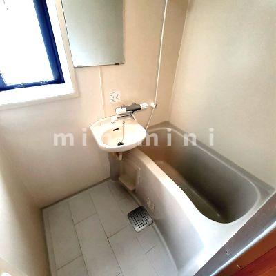 バス・シャワールーム　※写真は別号室のものですので現状優先とさせていただきます