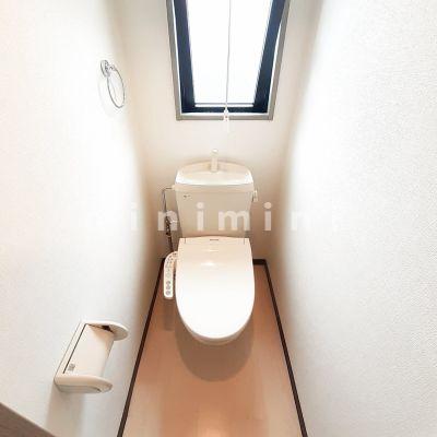 トイレ　※写真は別号室のものですので現状優先とさせていただきます