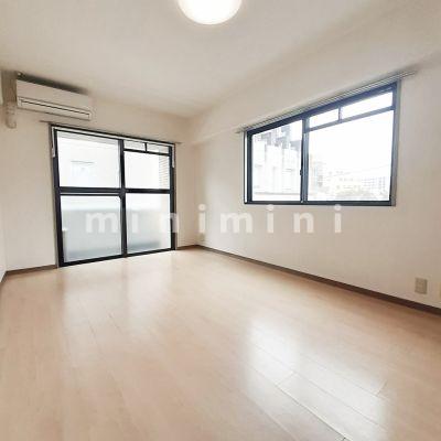 居室・リビング　※写真は別号室のものですので現状優先とさせていただきます