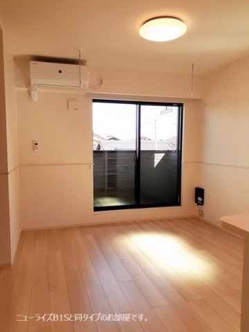 居室・リビング　ゆったり過ごせる居間です