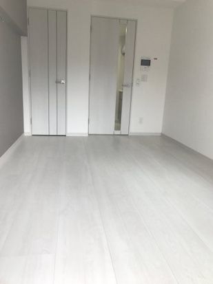 居室・リビング　☆明るい洋室☆