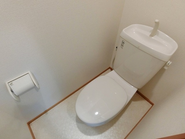 トイレ　嬉しいバス・トイレ別♪