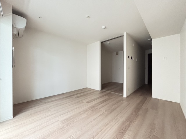 居室・リビング　別部屋参考写真です