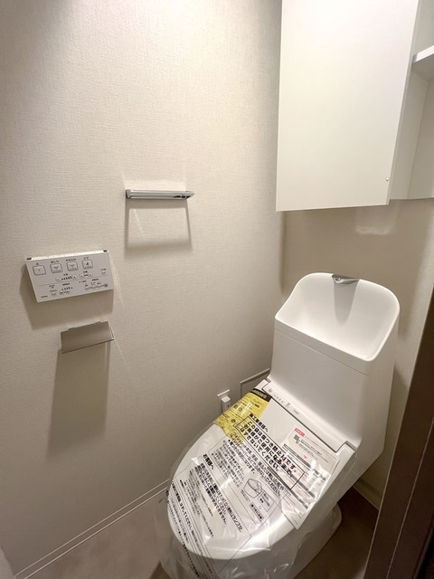 トイレ　※写真は同タイプ住戸です。