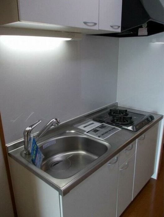 キッチン　同建物、他号室写真参照
