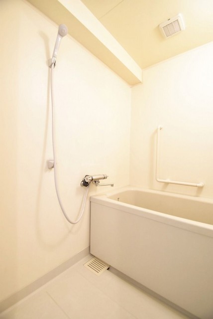 バス・シャワールーム　※別のお部屋の写真になります。