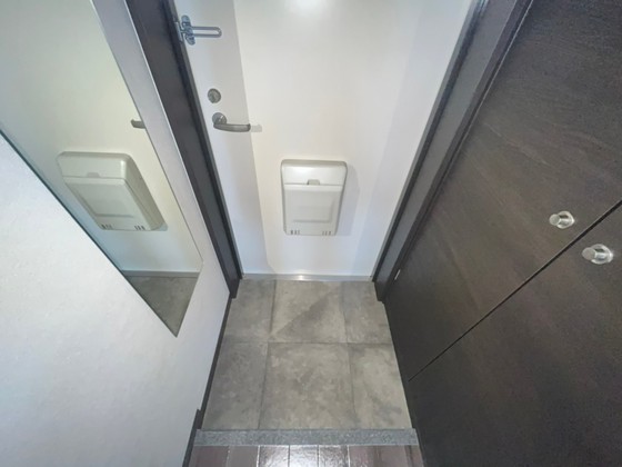 玄関　※別部屋の写真です