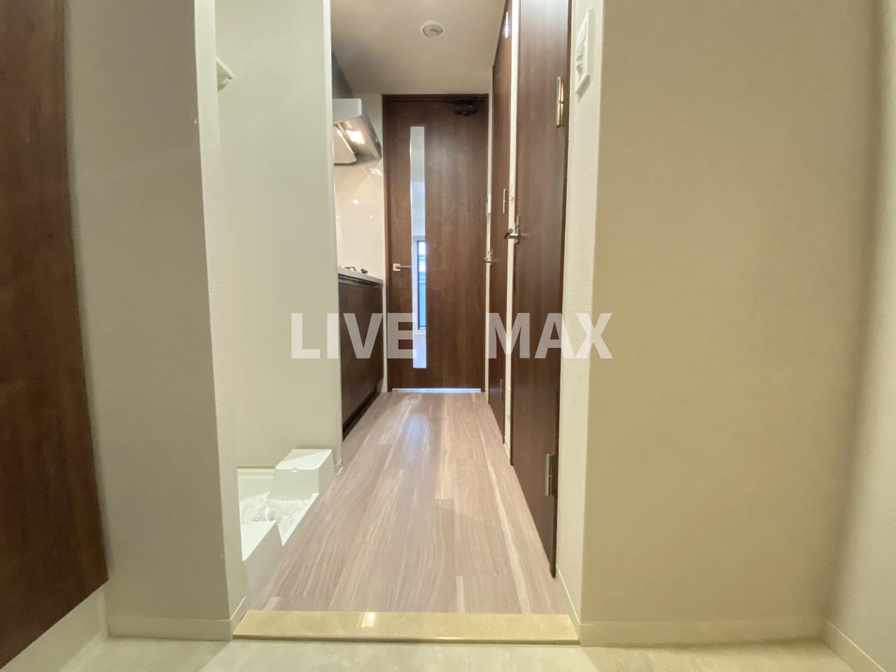 玄関　※別部屋のお写真になります