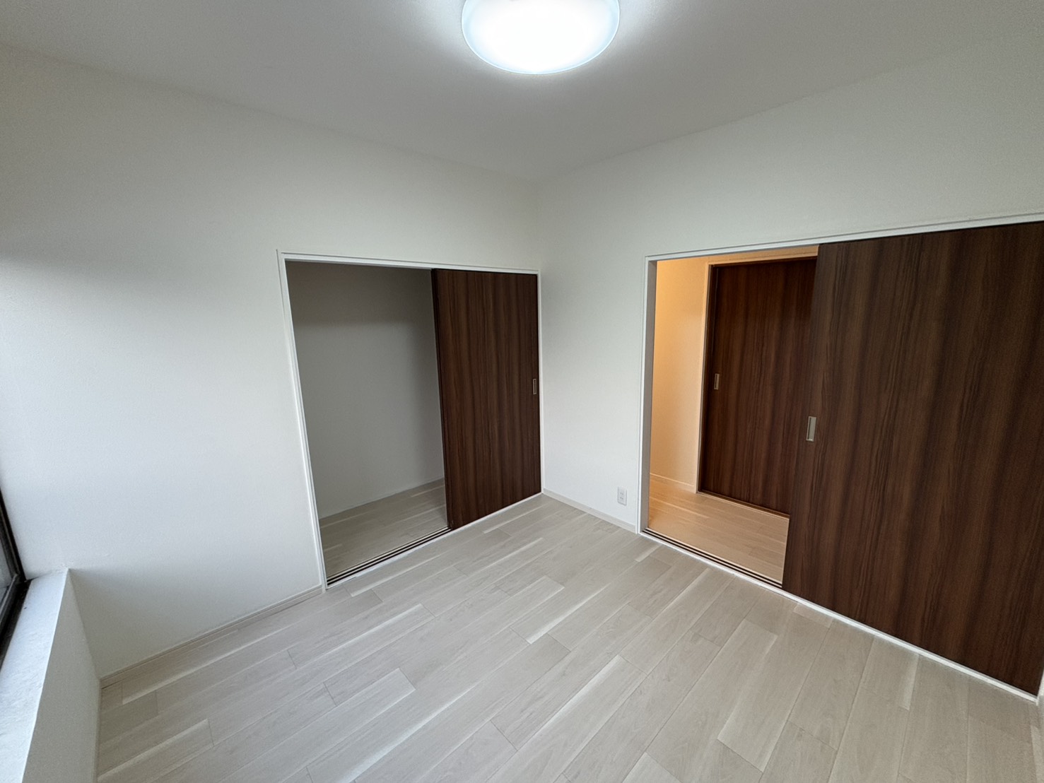 熊谷戸建4LDKの居間写真