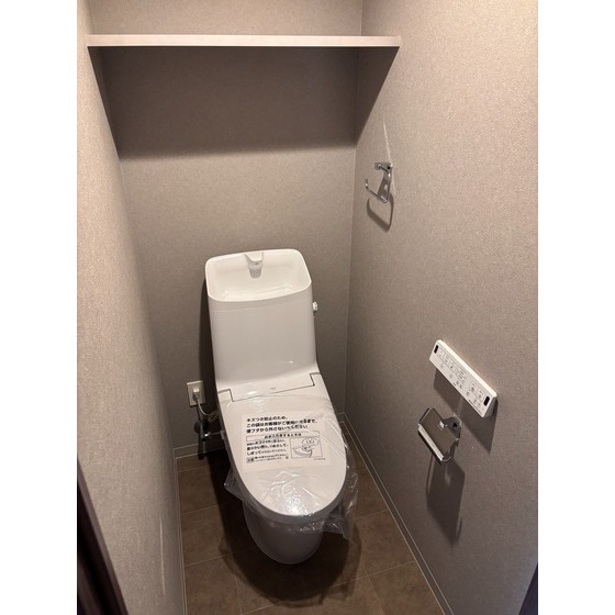トイレ　写真は別部屋・同タイプのもので、現状優先となります。