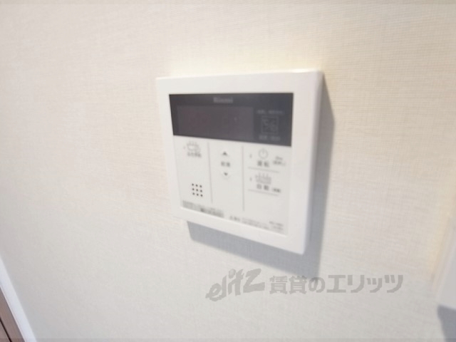 その他設備　給湯器リモコン