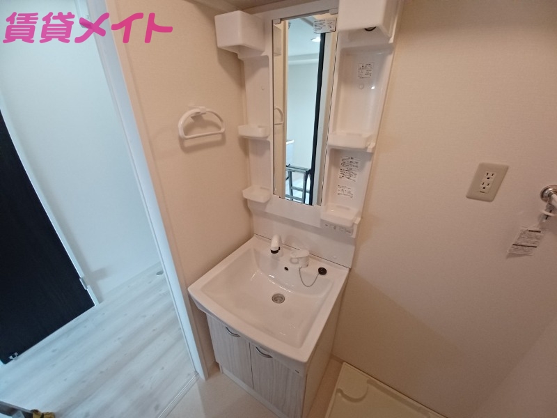 洗面設備　同物件別部屋参考写真