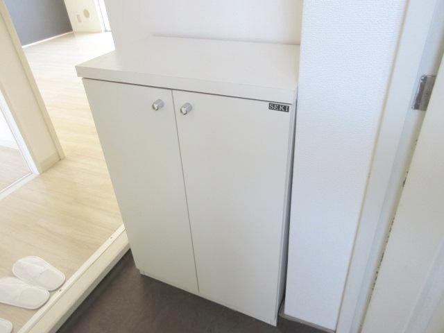 玄関　下駄箱