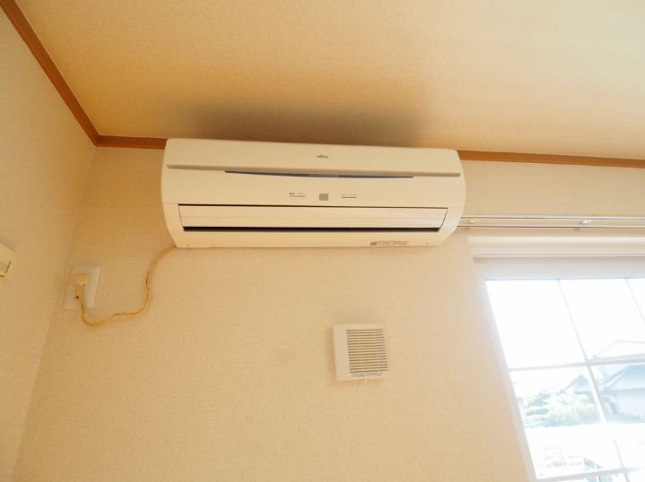 その他設備　夏も冬も嬉しい冷暖房付き。