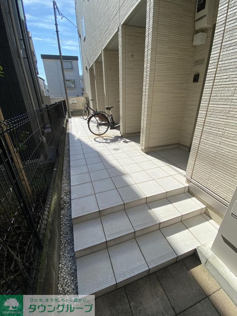エントランス　★お部屋探しはタウンハウジング稲田堤店まで★