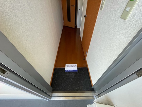 玄関　※別部屋の写真です