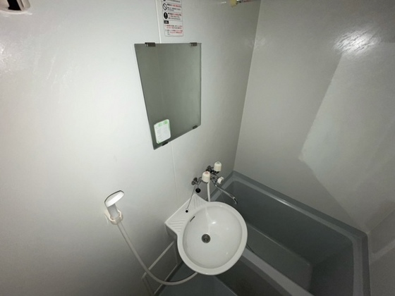 洗面設備　※別部屋の写真です