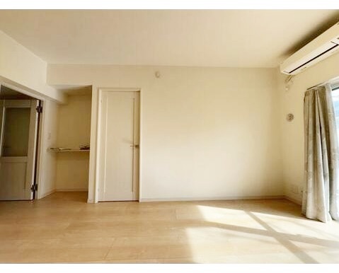 居室・リビング　開放感のあるゆったりとしたお部屋です♪