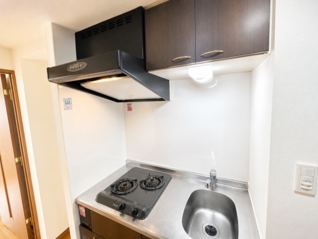キッチン　※同建物内の別部屋参考写真です